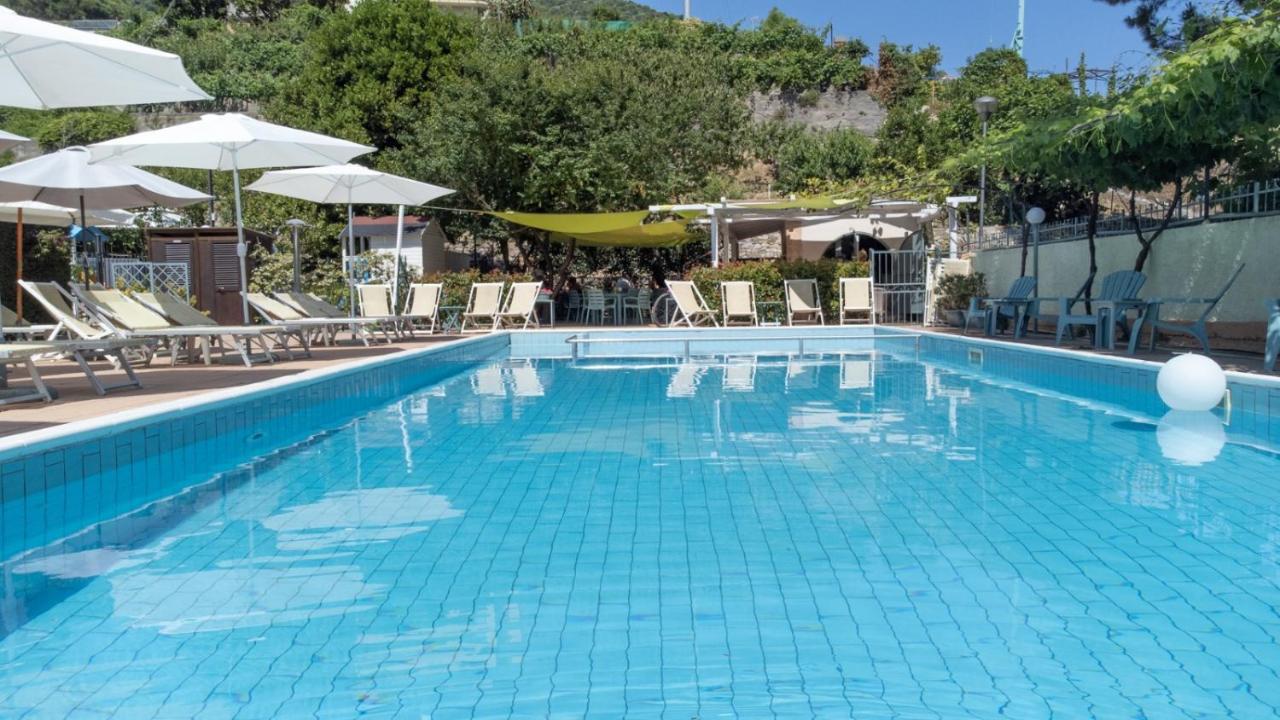 La Casa Del Gallo Pietra Ligure Εξωτερικό φωτογραφία